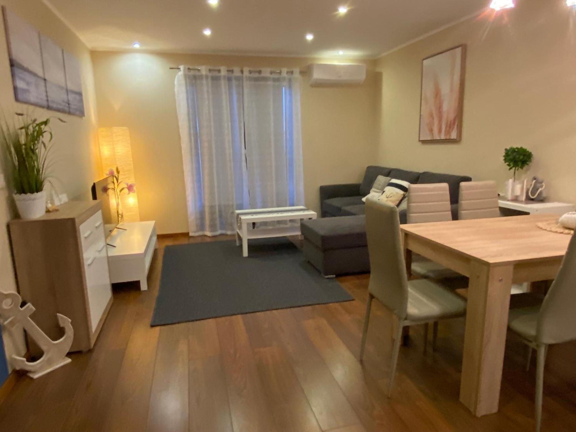 Polaris Yacht Apartment Balatonalmadi